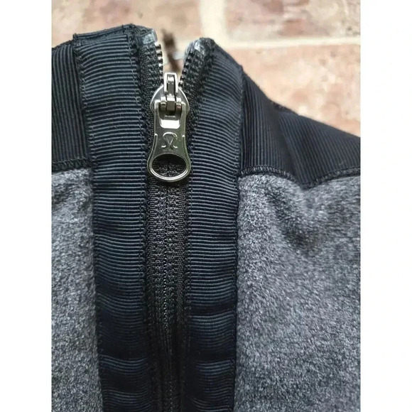 Lululemon Post Chaturanga Half Zip Pullover Sweater Womens Gray Black Size 10 - Picture 8 of 10